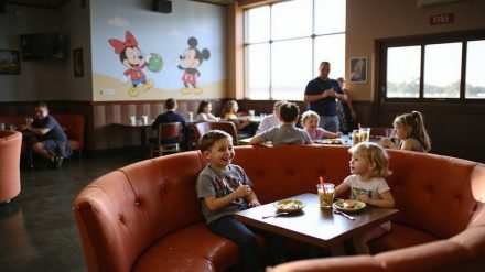 Kid Friendly Restaurants Las Vegas: 50 Best Places to Eat With Kids